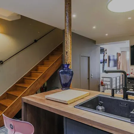 Charming Flat With Balcony - Near Bastille *