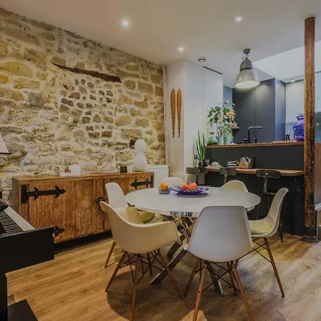 Charming Flat With Balcony - Near Bastille דירה פריז