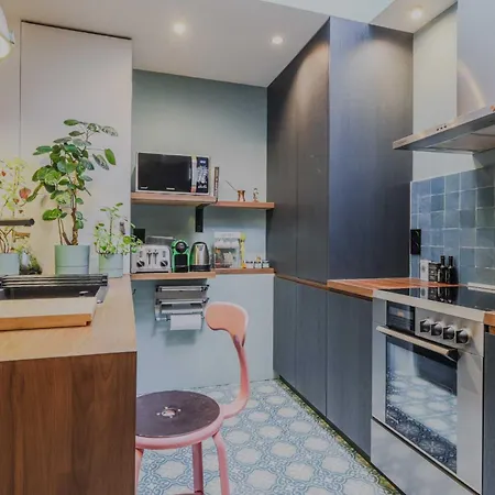 Charming Flat With Balcony - Near Bastille דירה פריז